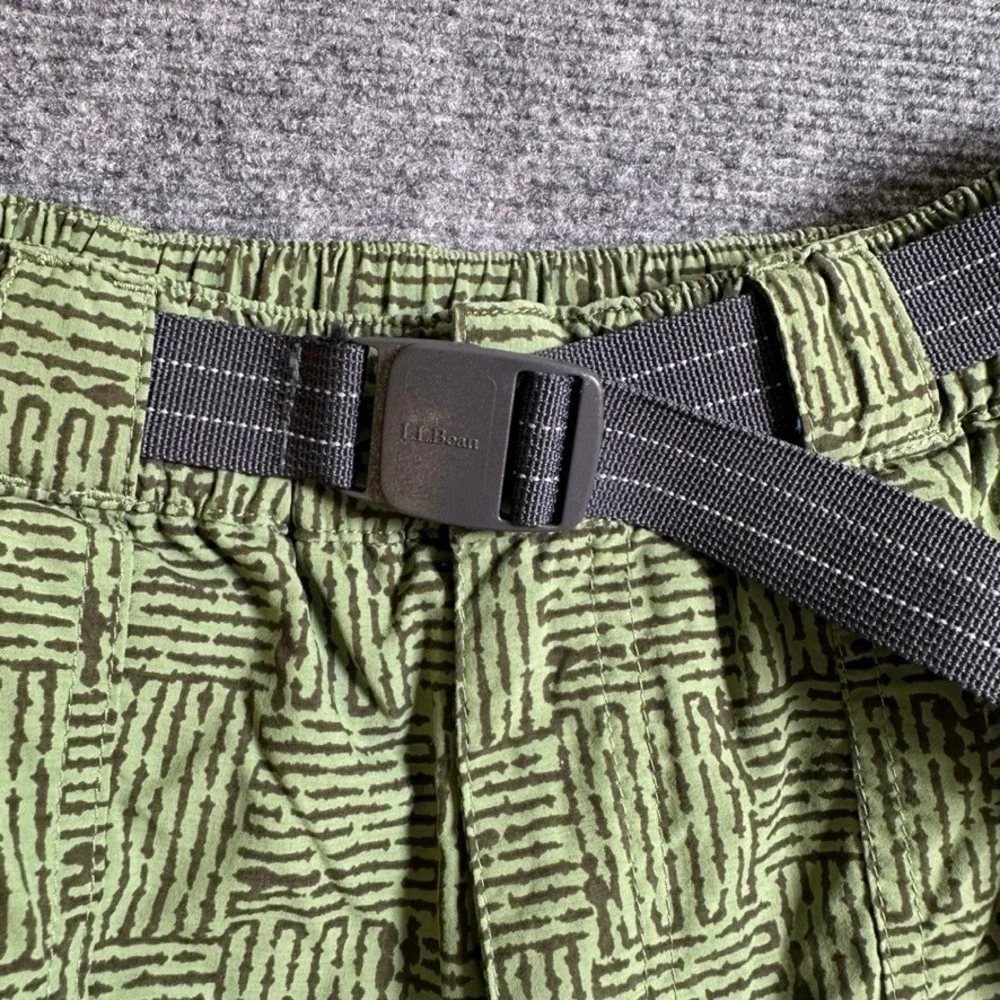 LL Bean Mens Green Patterned Nylon Belted Cargo Shorts Size M 502021
